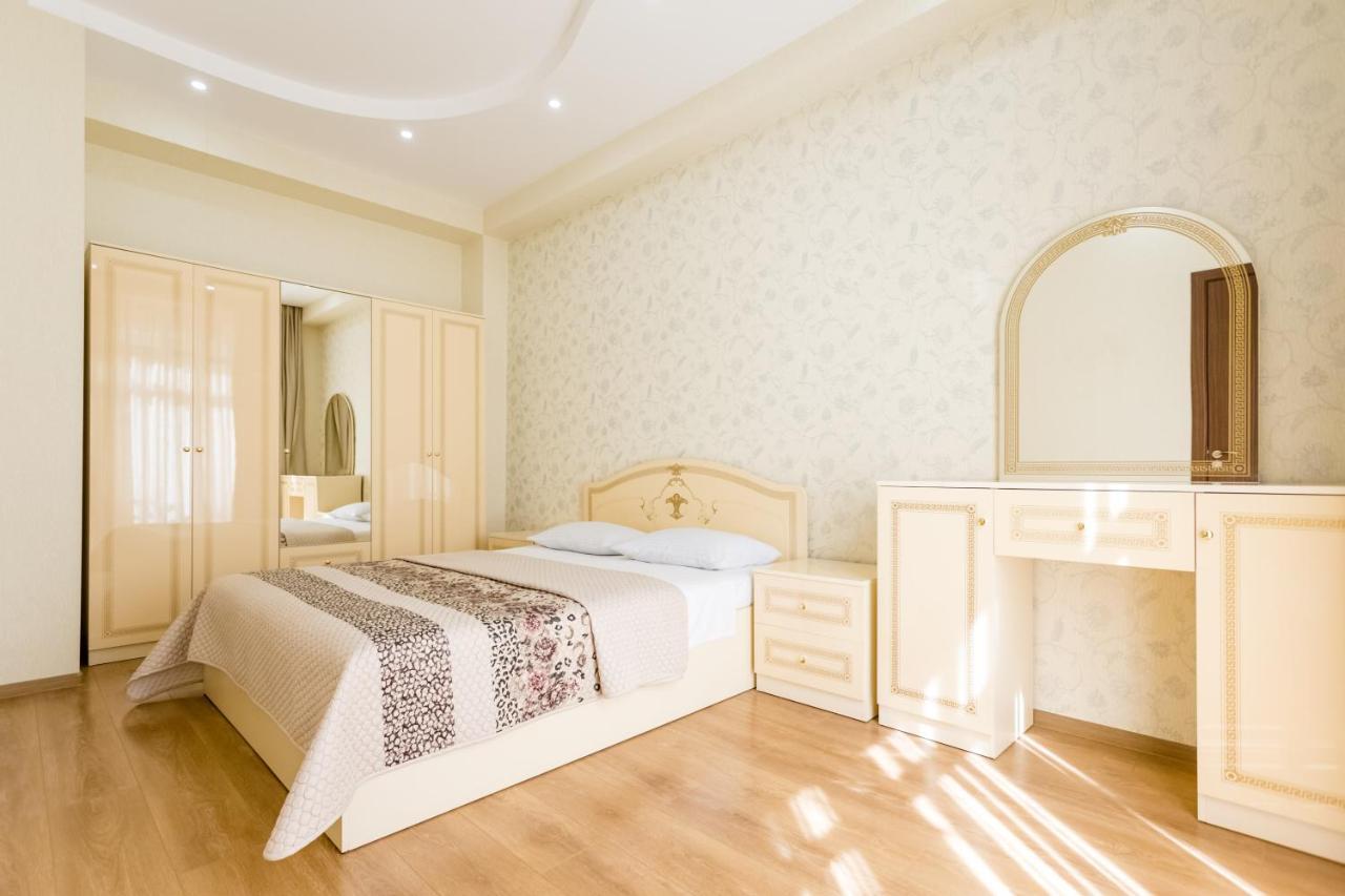 New! - Downtown Apartment Tiflis Exterior foto